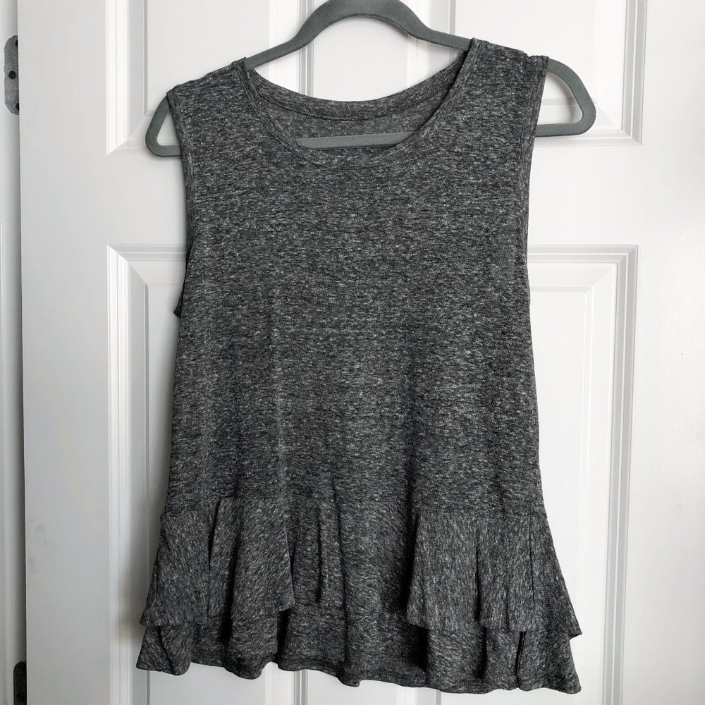 Gap Dark Gray Lightweight Ruffle Tank – Size M